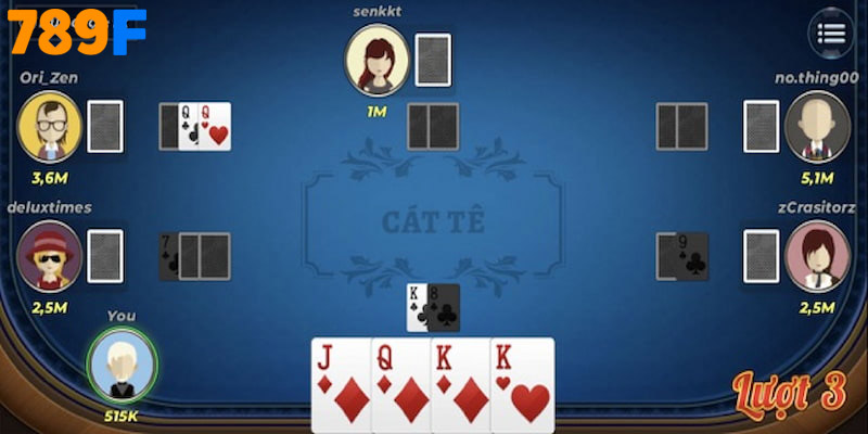 Các bước chia bài và lượt đánh theo thứ tự, dễ quan sát hiểu luật