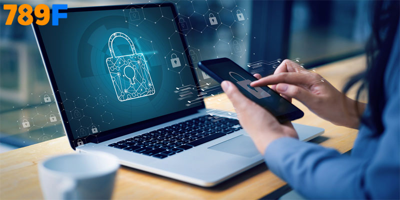 Chia sẻ và tiết lộ thông tin